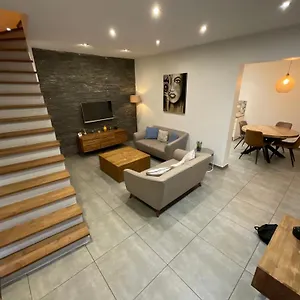 Maison 3 Proximite Aeroport Et Grand Axes Vakantiehuis Charleroi