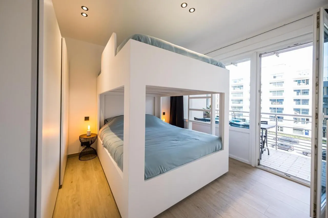 Apartment 2 Bedrooms With Magnificent Seaview And Free Parking Ostend 0*,
